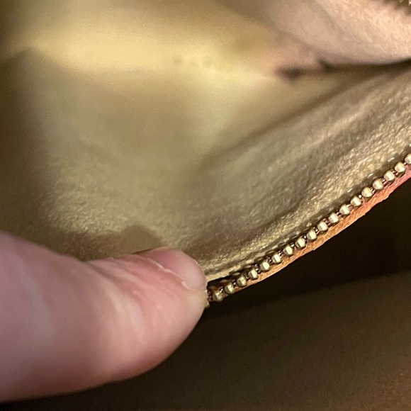 Louis Vuitton Looping GM Monogram Tote - Picture 9 of 9